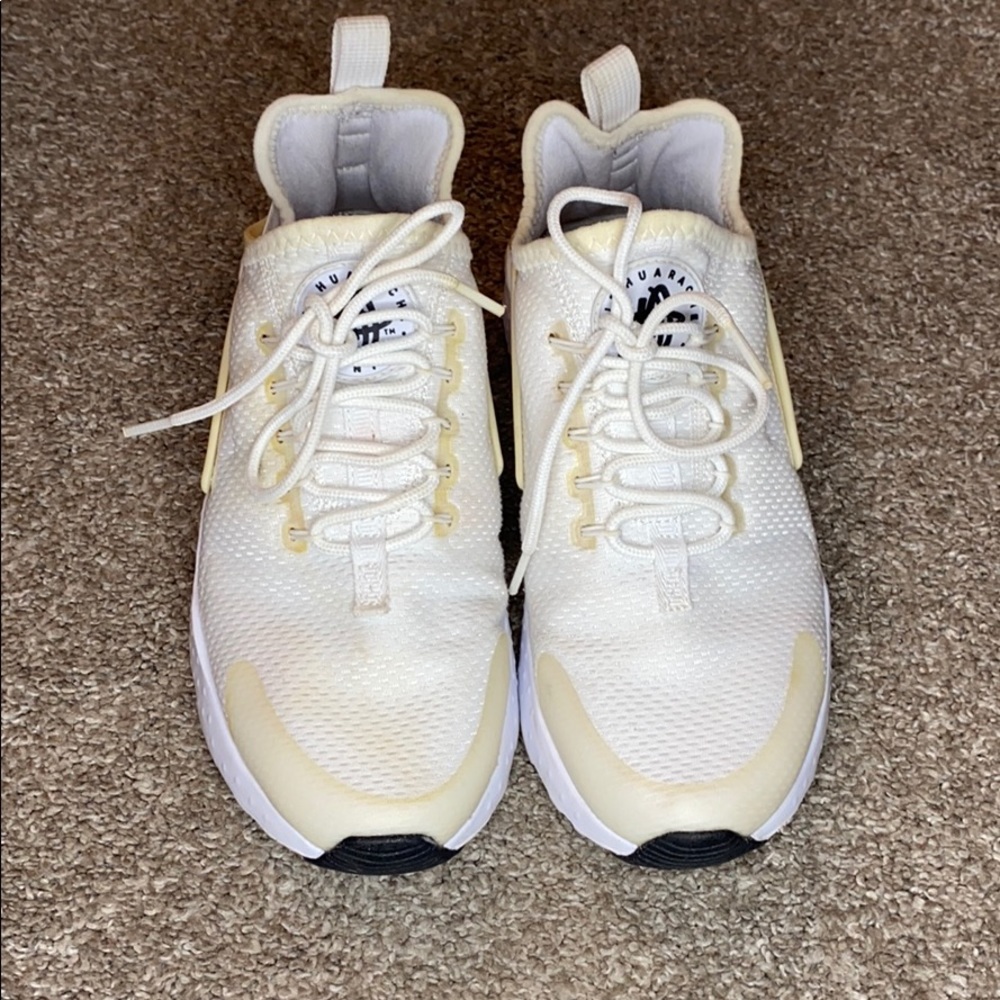 Air Huarache by Nike
